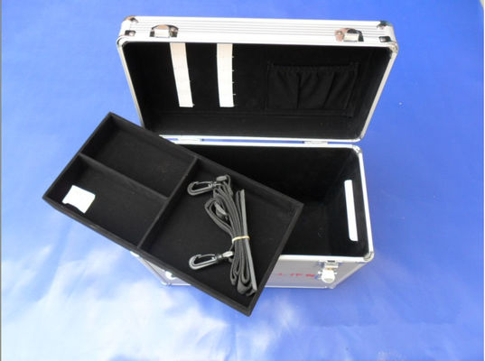 Les premiers secours portatifs légers enferment dans une boîte la boîte de drogue de secours pour des médecins